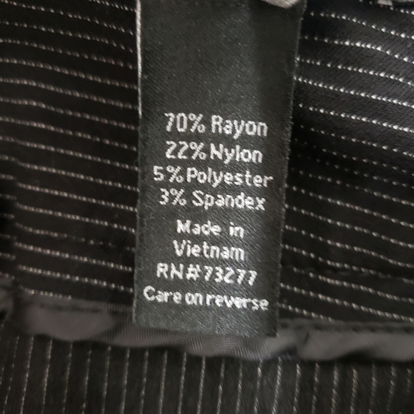 The Torie Skirt Black with white pencil skirt🖤🤍 - Picture 5 of 7